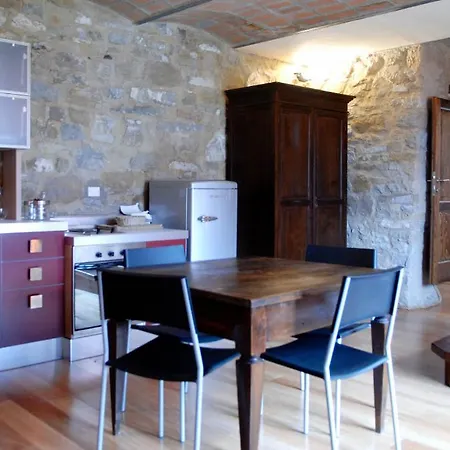 Borgo Pianello Country Resort Apartmanhotel 4*