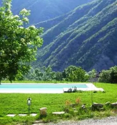 Borgo Pianello Country Resort מלון דירות