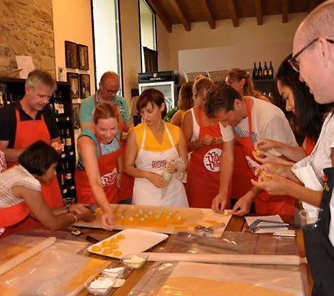 Aparthotel Borgo Pianello Country Resort 4*