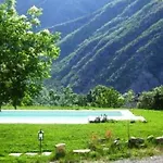 Borgo Pianello Country Resort מלון דירות