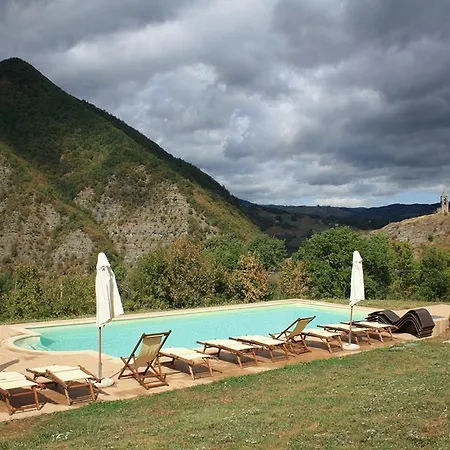 Borgo Pianello And Winery Aparthotel