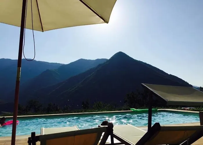 Borgo Pianello Country Resort Aparthotel Lizzano In Belvedere