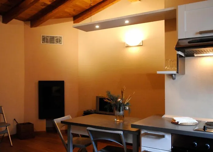 Borgo Pianello Country Resort Aparthotel Lizzano In Belvedere